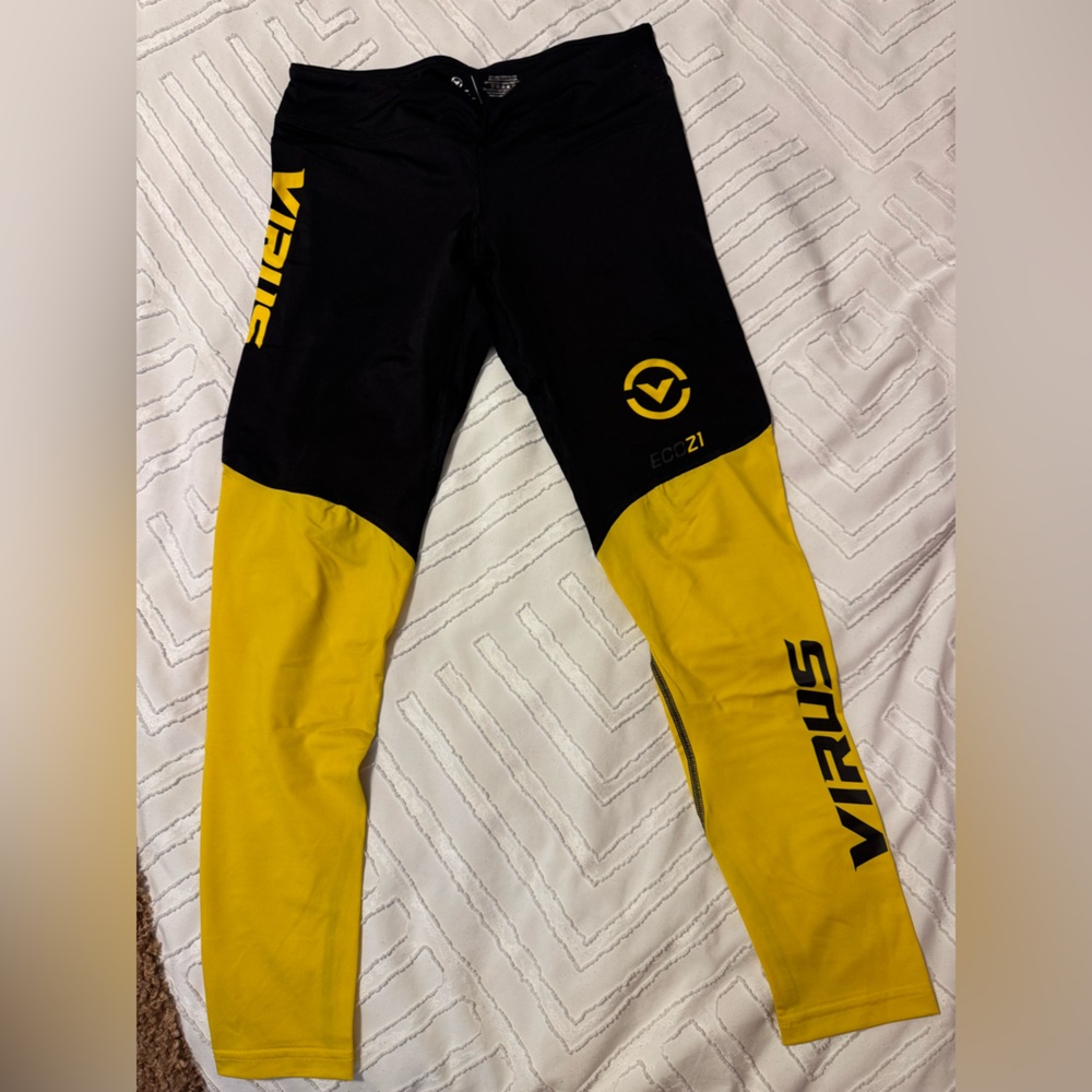 Virus Leggings | Size Large | Black Yellow